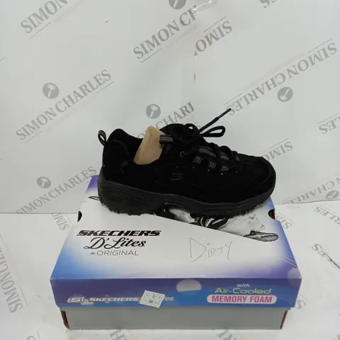 BOXED SKETCHERS D LITES LACE TRAINER IN BLACK SIZE 3.5
