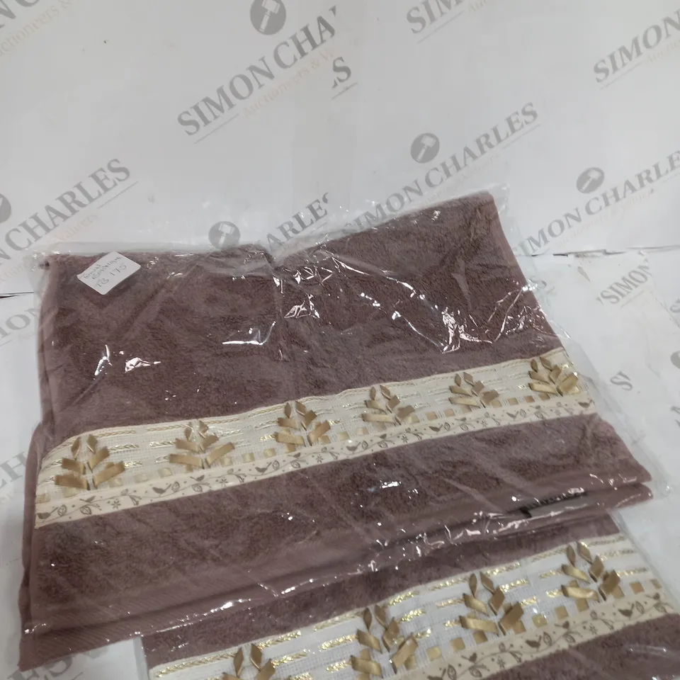 2 X STYLISH SMALL TOWEL FOR DECOR