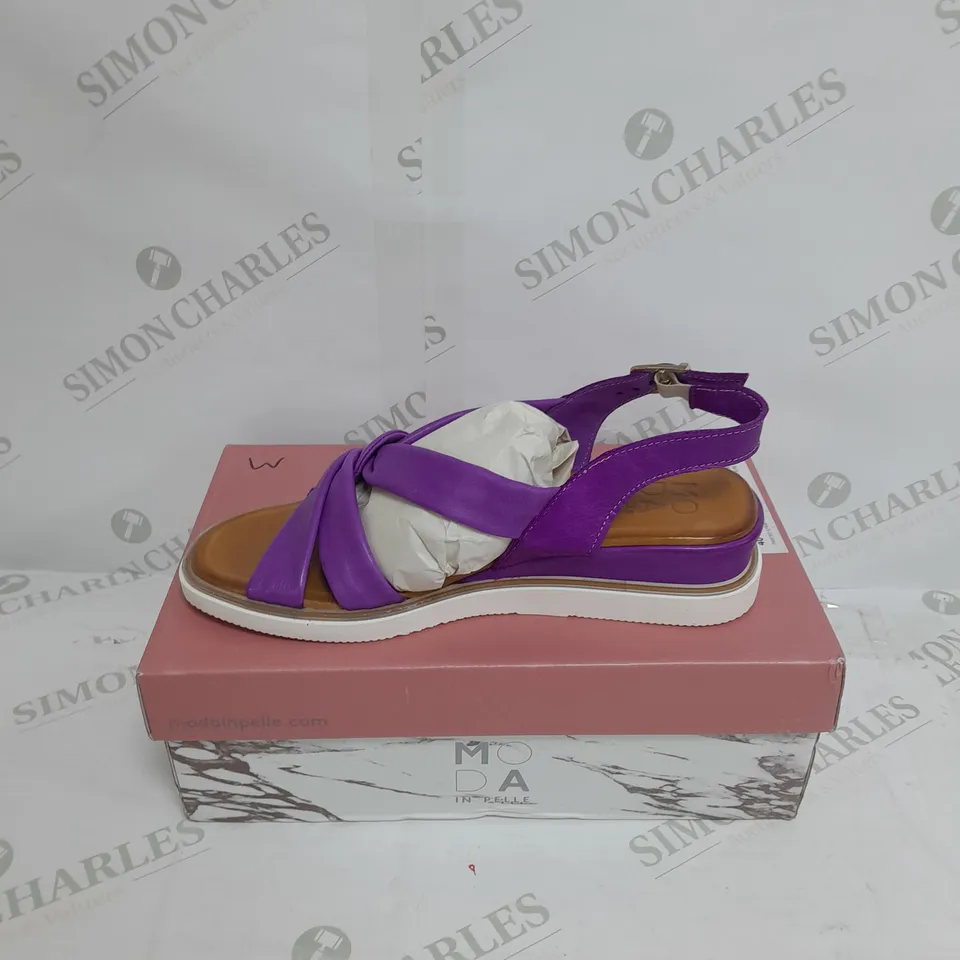 BOXED MODA IN PELLE OLANNA SANDAL SIZE 7