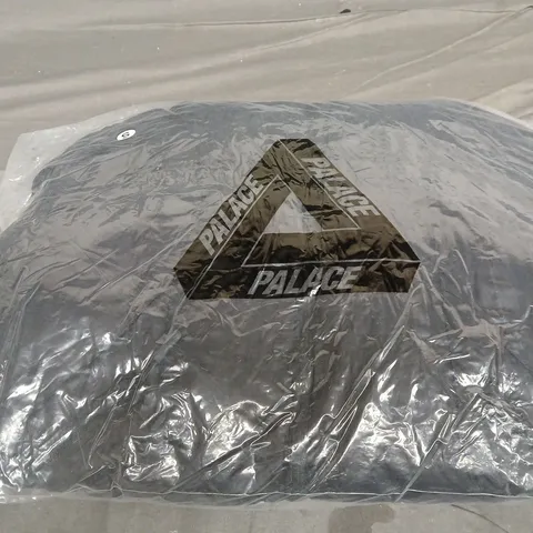 PALACE PADDED WINTER COAT SIZE S