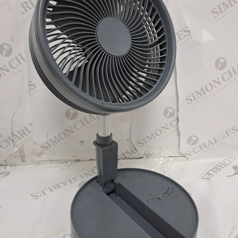 BOXED BELL & HOWELL RECHARGEABLE EXTENDABLE DESK & FLOOR FAN, GREY