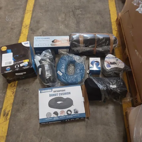 PALLET TO CONTAIN A LARGE ASSORTMENT OF PILLOWS, CUSHIONS AND RELATED PRODUCTS 