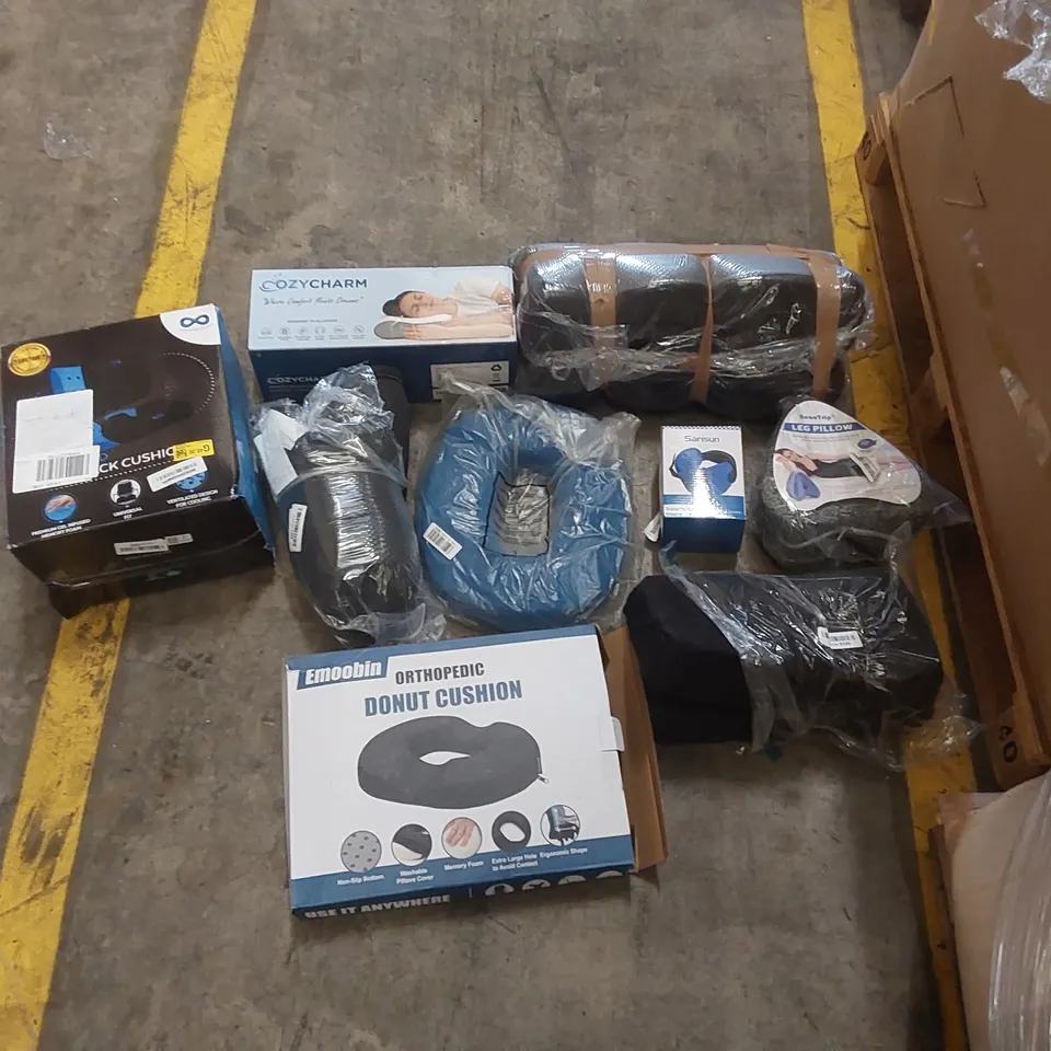PALLET TO CONTAIN A LARGE ASSORTMENT OF PILLOWS, CUSHIONS AND RELATED PRODUCTS 