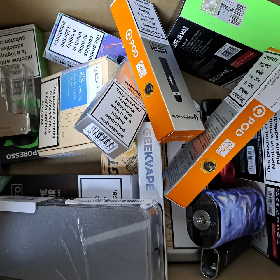 APPROXIMATELY 20 ASSORTED E-CIGARETTE PRODUCTS TO INCLUDE GEEKVAPE Z TOP AIRFLOW SUB-OHM TANK, VAPORESSO LUXE XR MAX, VOOPOO ARGUS GT II KIT