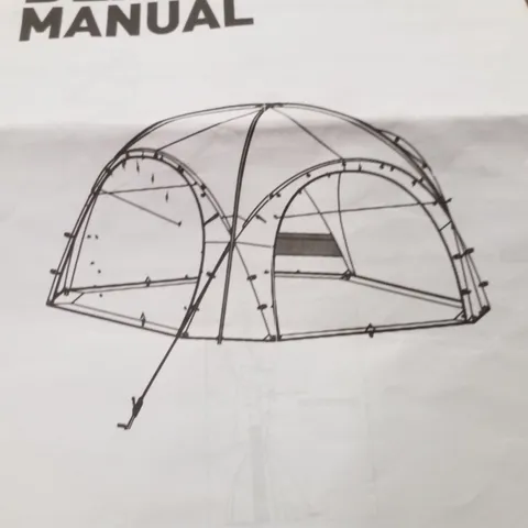 BOXED BEACH TENT - WHITE
