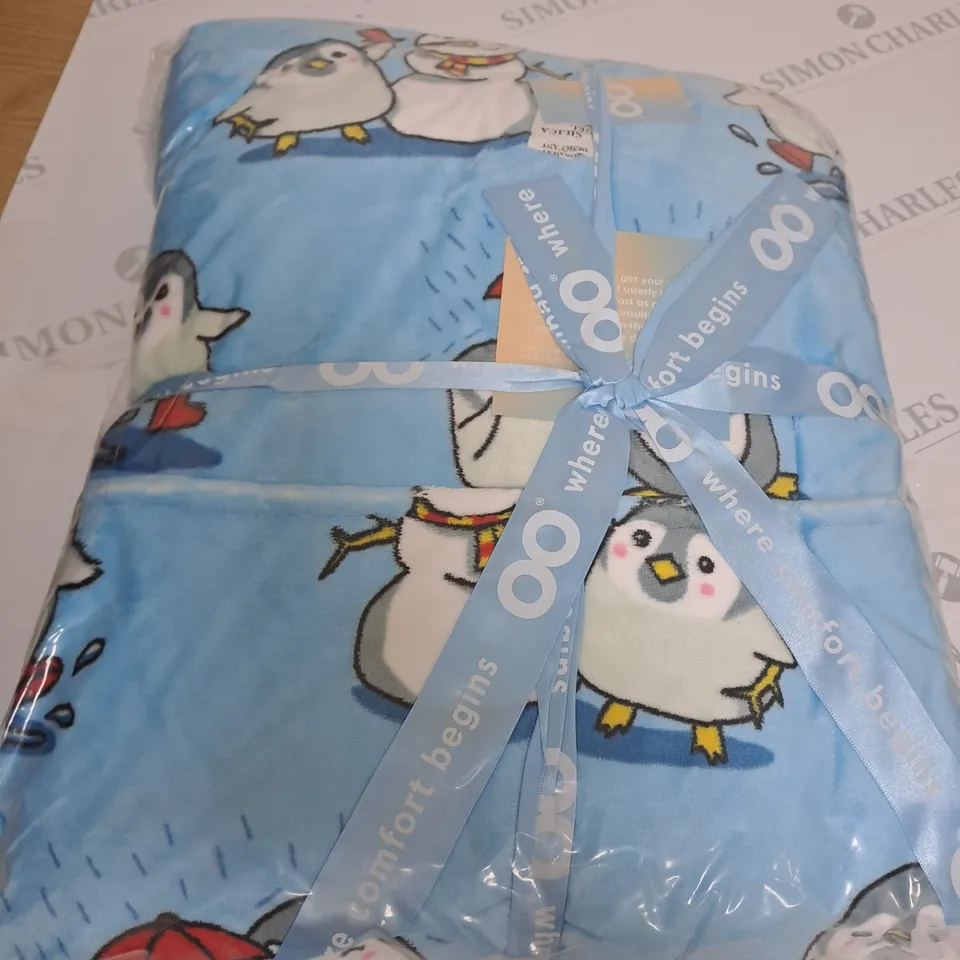 00 PENGUIN OODIE THROW 
