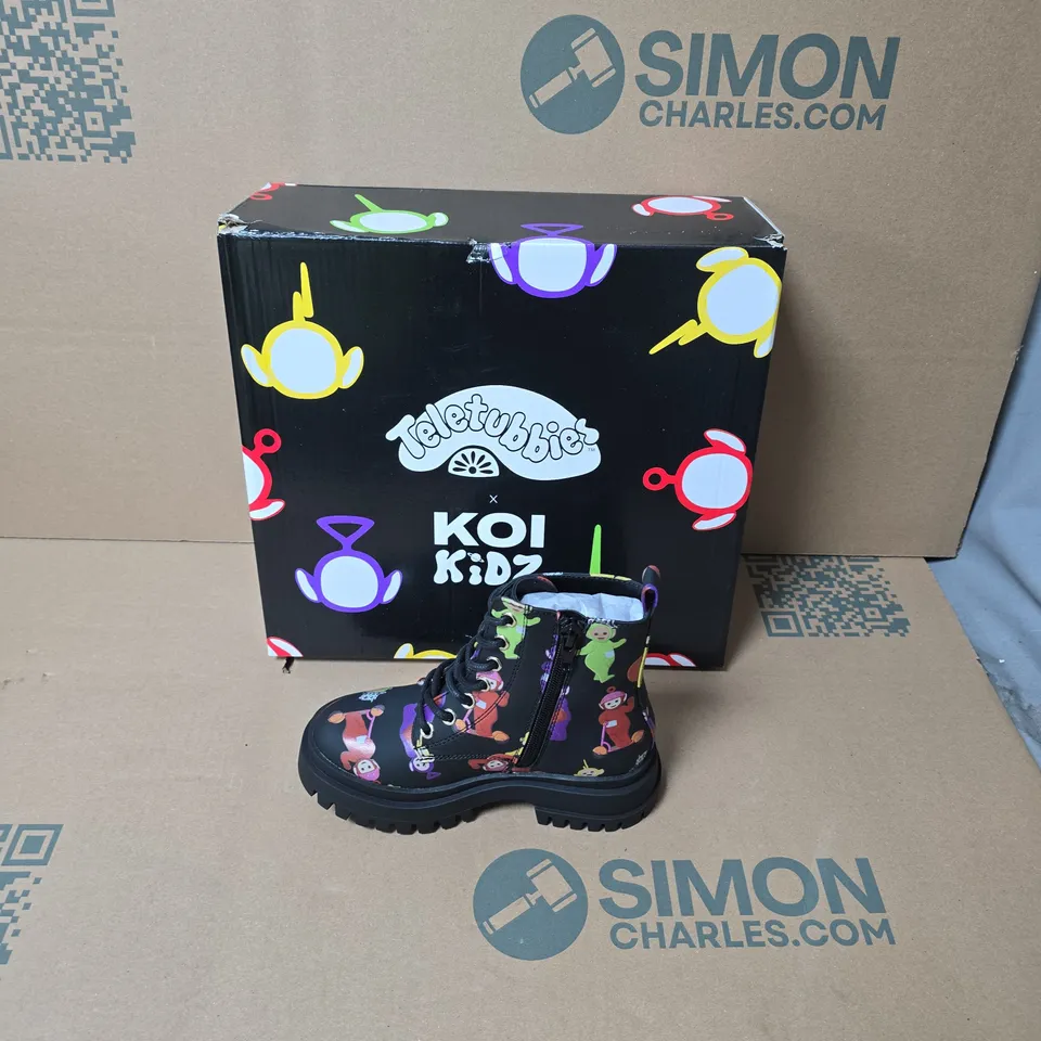 BOXED KOI KIDZ TELETUBBIES SUPERDOME KIDZ BOOTS BLACK UK SIZE 10 