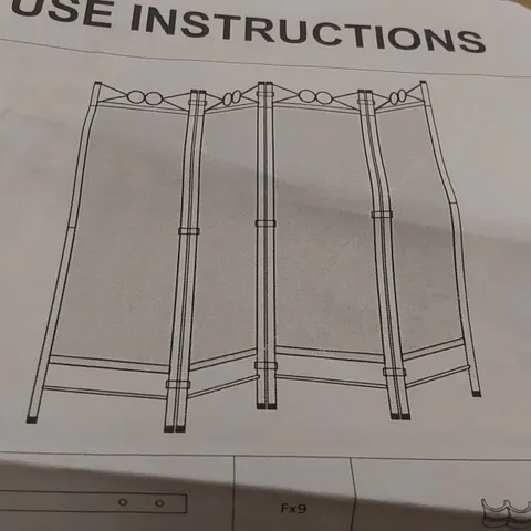 BOXED ROOM DIVIDER