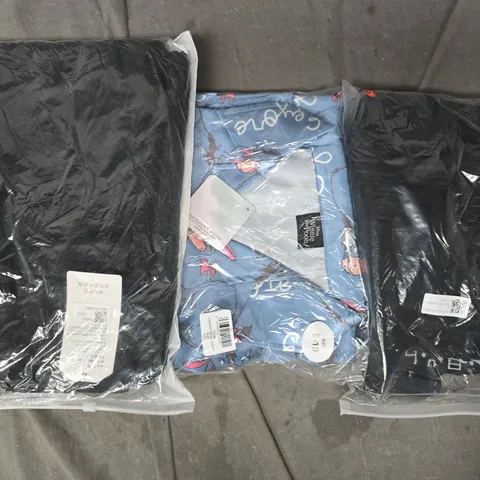 APPROXIMATELY 20 ASSORTED CLOTHING AND FASHION PRODUCTS IN VARIOUS STYLES AND SIZES - COLLECTION ONLY