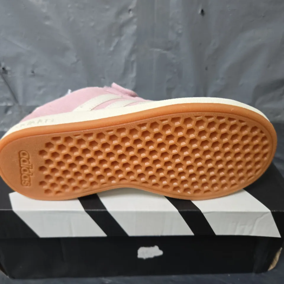BOXED PAIR OF ADIDAS GRAND COURT 00S KIDS TRAINERS IN PINK - UK 12K