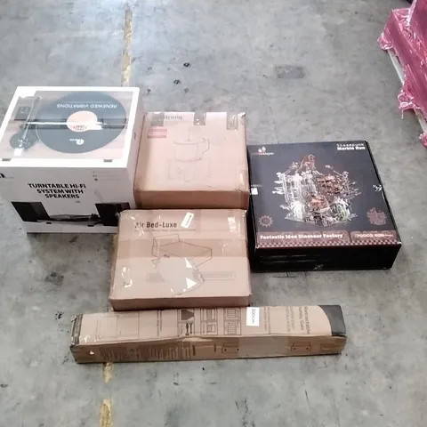 PALLET OF ASSORTED ITEMS TO INCLUDE: TURNTABLE HI-FI SYSTEM WITH SPEAKERS, STEAMPUNK DINOSAUR FACTORY MARBLE RUN, MULTIFUNCTIONAL FOOD PROCESSOR, AIR BED-LUXE, RETRACTABLE SAFETY GATE ECT