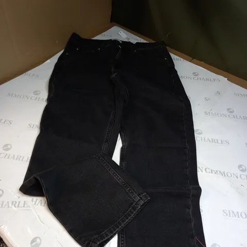 LARGE BLACK ASOS DESIGN JEANS