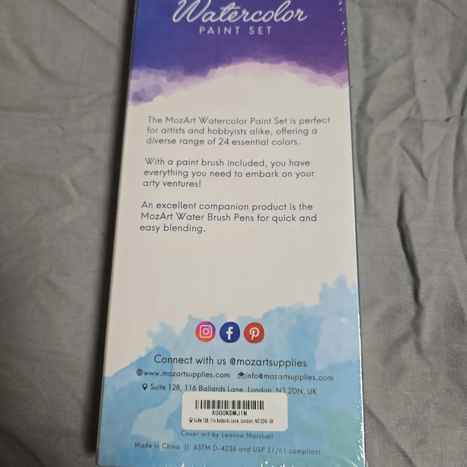 APPROXIMATELY 10 MOZART WATERCOLOUR PAINT SET – 24 COLOURS WITH BRUSH (BOXED)