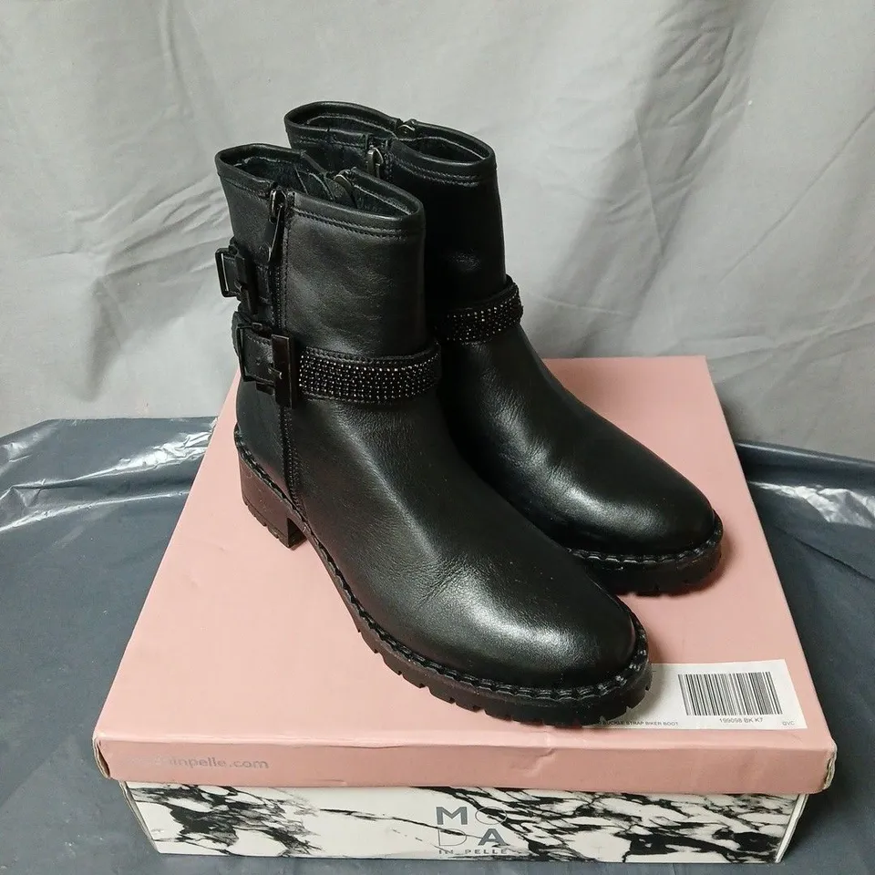 MODA IN PELLE CATANER BLACK BOOTS SIZE EU 40