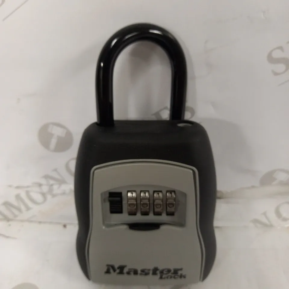 MASTER LOCK PADLOCK 