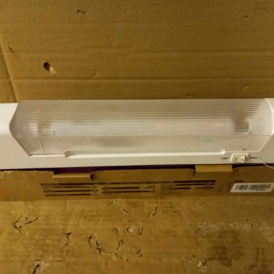 KNIGHTSBRIDGE 6W LED SHAVER LIGHT