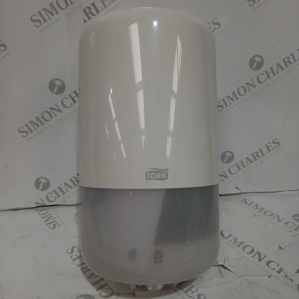 BOXED TORK ELEVATION DISPENSER WIPER ROLL 