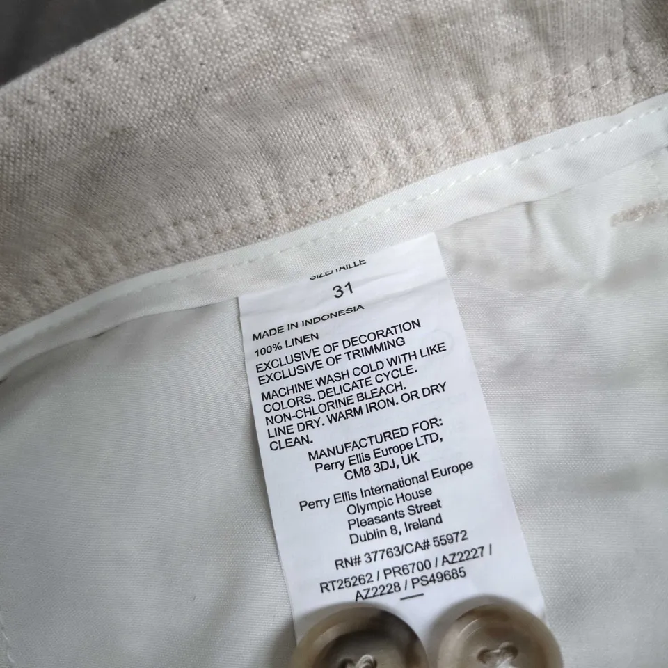PERRY ELLIS MEN’S LINEN TROUSERS – NATURAL, UK 31
