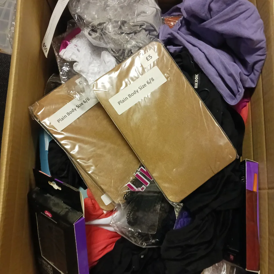 APPROXIMATELY 50 ASSORTED WOMENS CLOTHING PRODUCTS IN VARIOUS SIZES & STYLES TO INCLUDE VESTS, TIGHTS, BRA STRAPS ETC 