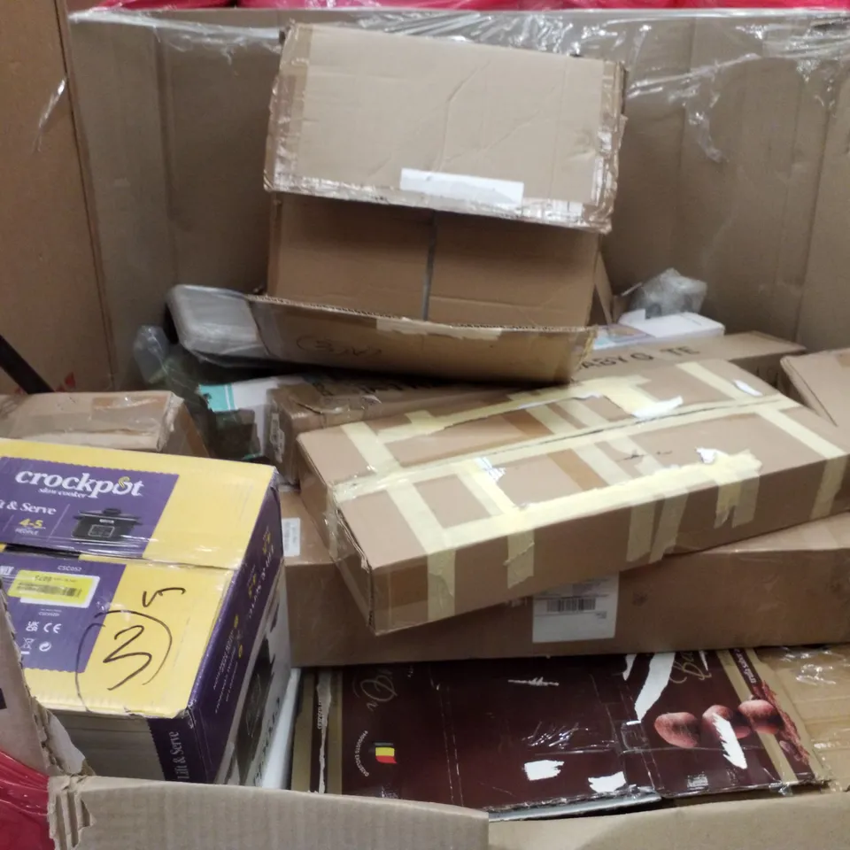 PALLET CONTAINING ASSORTED PRODUCTS INCLUDING DUAL ZONE AIR FRYER, SHREDDER, INSTANT POP UP CAMPING TENT & WALL MOUNTED BATHROOM MIRROR 
