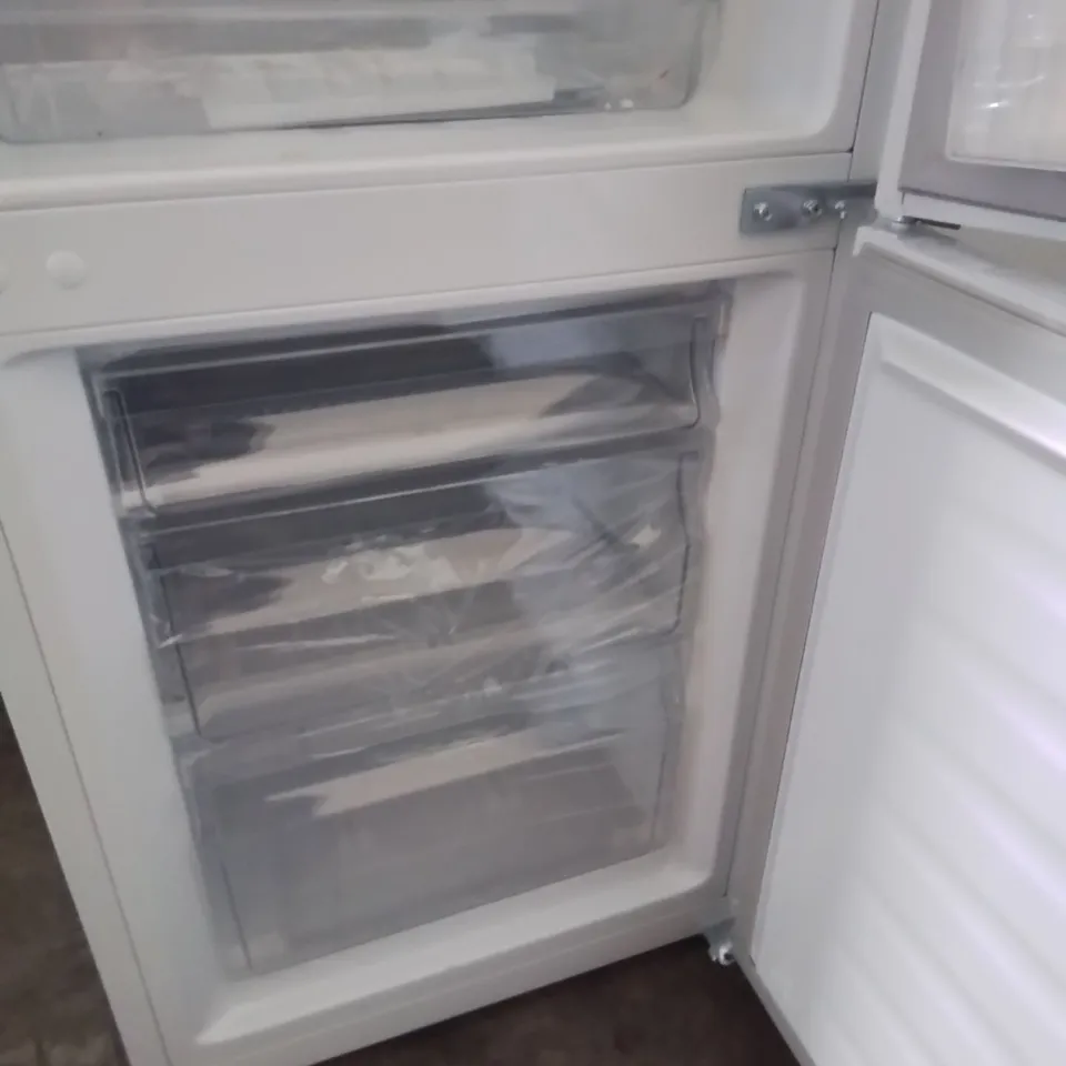 FRIDGEMASTER 50cm FREESTANDING 60/40 FRIDGE FREEZER IN WHITE, MODEL: MC50175A