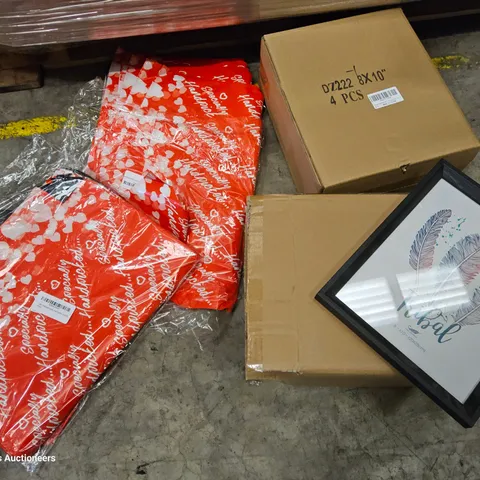 PALLET OF ASSORTED ITEMS TO INCLUDE, PICTURE FRAMES, CHRISTMAS WRAPPING PAPER, COLLAPSABLE ORGANISER BINS.