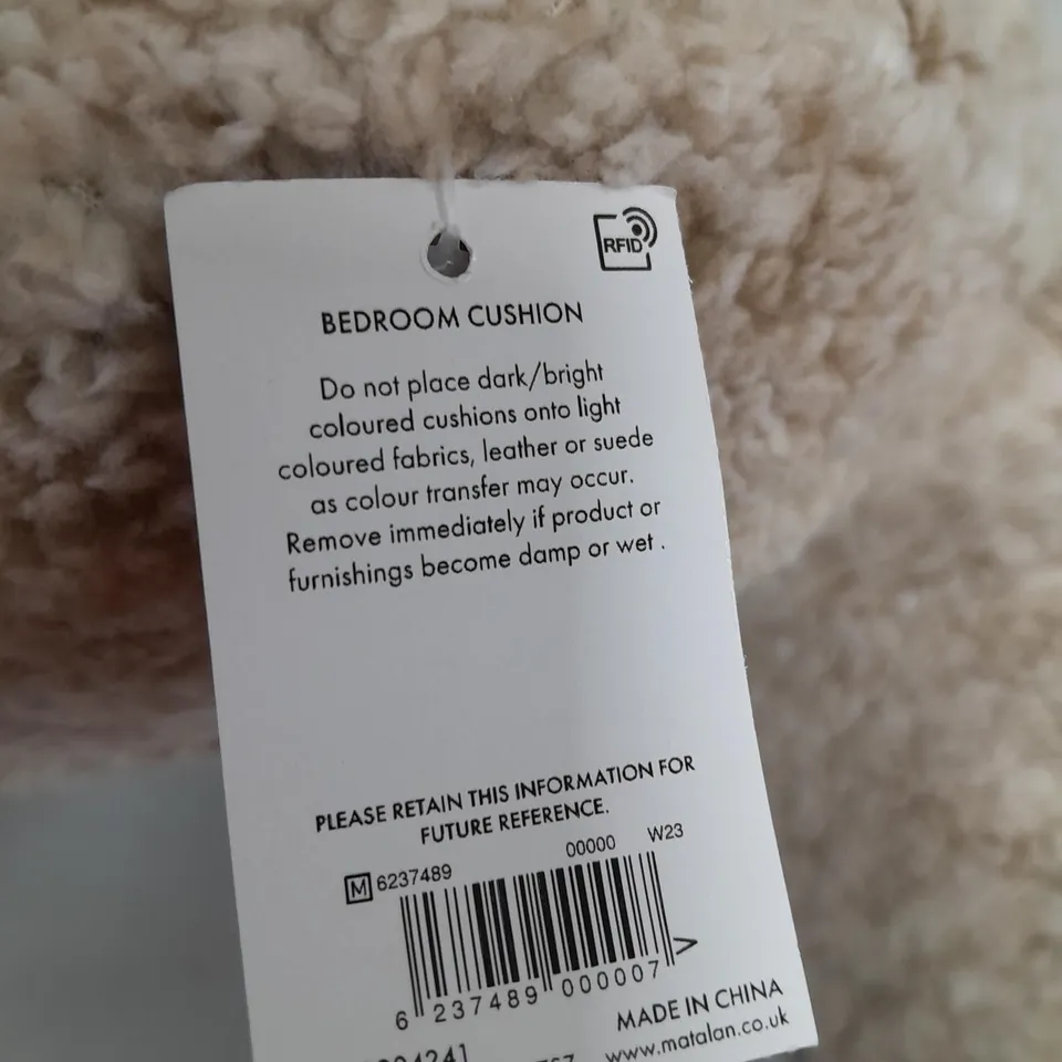 HOMESTORE BEDROOM CUSHION