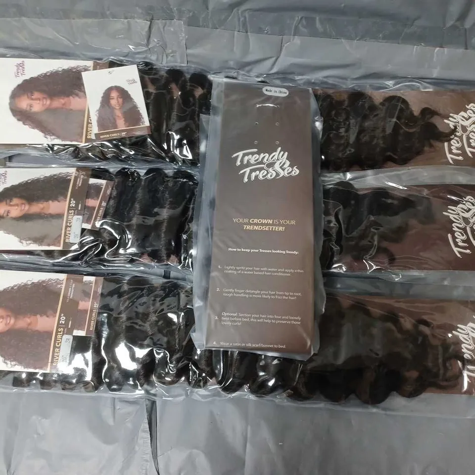 LOT OF 4 TRENDY TRESSES RIVER CURLS 20"