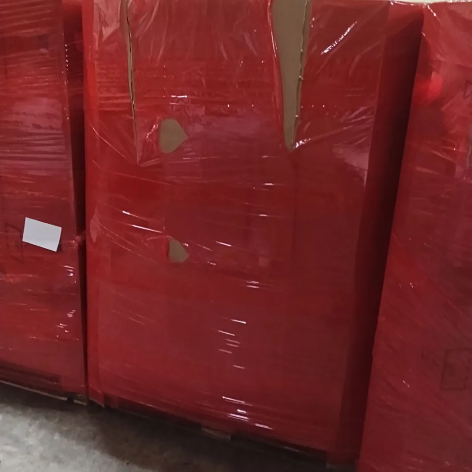 PALLET OF ASSORTED ITEMS INCLUDING - PUZZLE ACCESSORIES, DESK