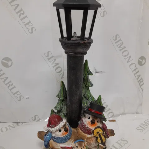 FESTIVE PRE-LIT DECORATIVE ROBIN SCENES