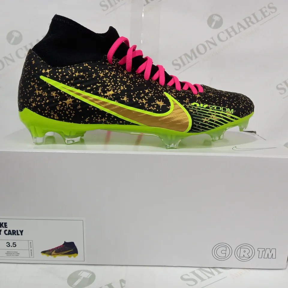 BOXED PAIR OF NIKE AIR ZOOM MERCURIAL FOOTBALL BOOTS IN BLACK/ELECTRIC YELLOW/PINK W. GOLD COLOUR STAR DESIGN UK SIZE 3.5