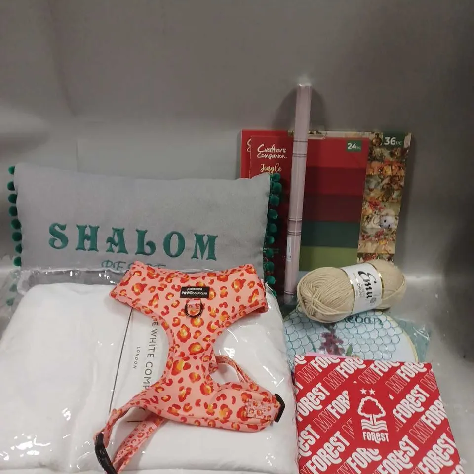 LARGE BOX OF APPROXIMATELY 12 ASSORTED HOUSEHOLD ITEMS TO INCLUDE - SHALOM CUSHION - PAWSBOUTIQUE PET HARNESS - EMU YARN - ETC