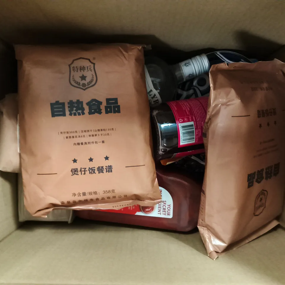 APPROXIMATELY 10 ASSORTED FOOD & DRINK ITEMS TO INCLUDE HEINZ TOMATO KETCHUP 4L, FRAY BENTOS PIE, PIP & NUT CRUNCHY PEANUT BUTTER, ETC - COLLECTION ONLY