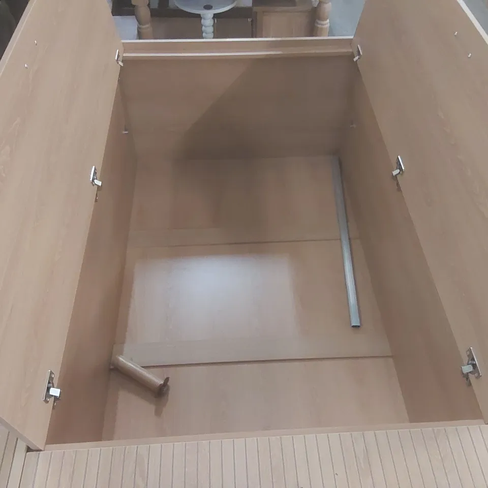 SUIRE 2-DOOR 1-DRAWER WARDROBE