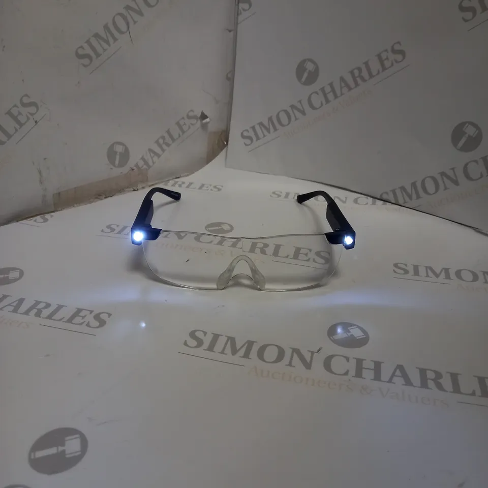 BOXED SKYWAY MAGNIFYING GLASSES WITH LIGHT. 