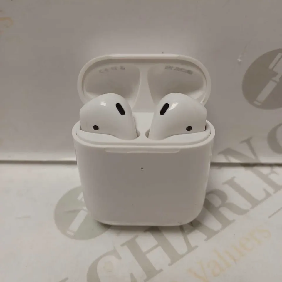 APPLE AIRPODS A1938