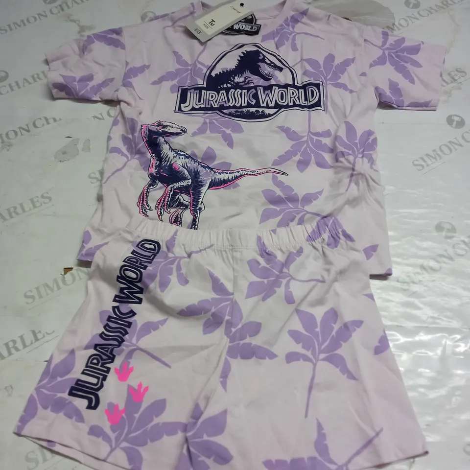 GIRLS JURASSIC PARK 2 PIECE PYJAMA SET SIZE 5-6 YEARS