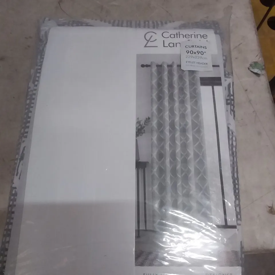 GEO TEXTURED DIAMOND EYELET CURTAINS COLOUR: GREY