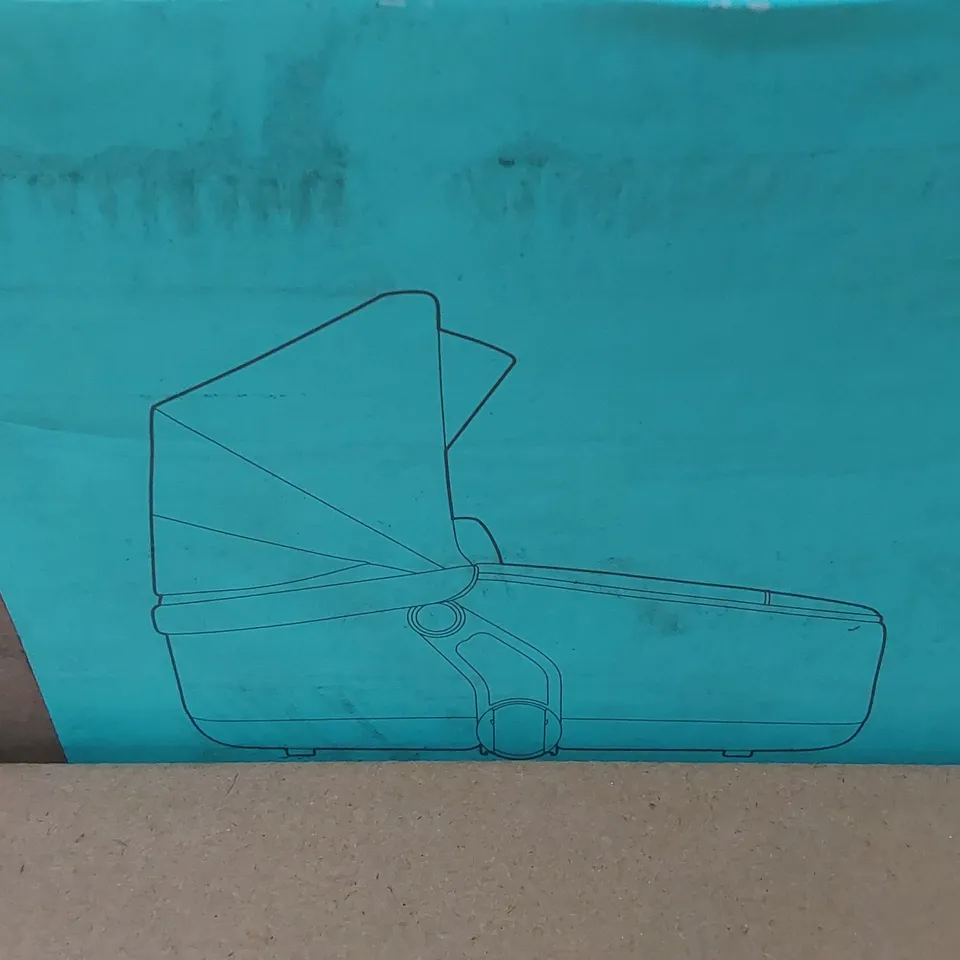 BOXED SILVER CROSS DUNE COMPACT FOLDING CARRYCOT  AND ACCESSORY PACK - STONE COLOUR