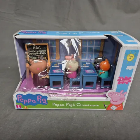 PEPPA PIG - PEPPAS CLASSROOM