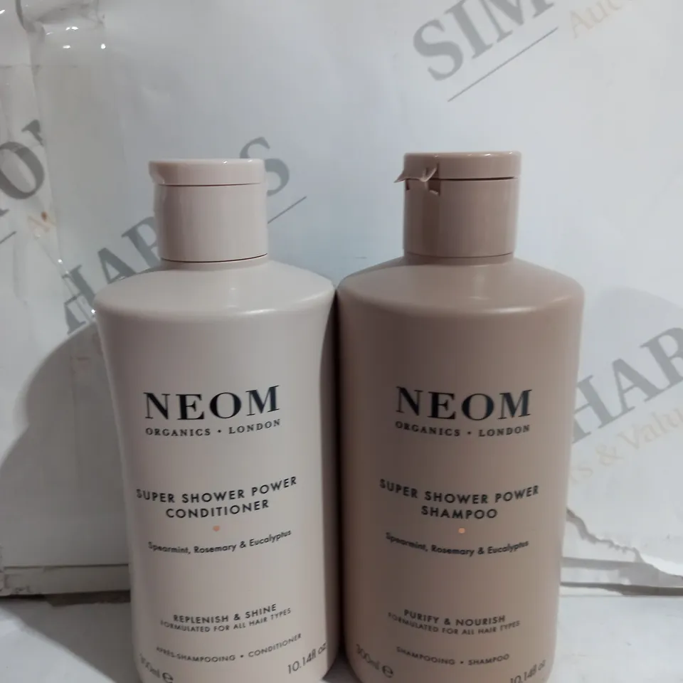 BOX OF 2 NEON ITEMS TO INCLUDE - SHAMPOO & CONDITIONER 