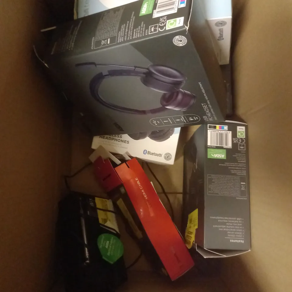 BOX OF APPROXIMATELY 10 ASSORTED ELECTRICAL PRODUCTS TO INCLUDE HEADPHONES, A/V CABLES, CHARGING CABLE ETC 