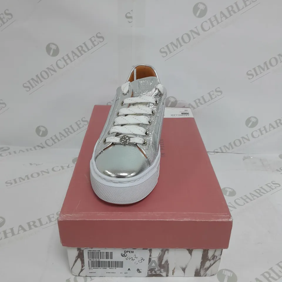 MODA LACE UP TRAINERS SIZE 3