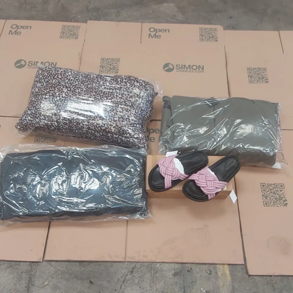 PALLET CONTAINING APPROXIMATELY 135x BRAND NEW ASSORTED DESIGNER CLOTHING ITEMS INCLUDING: SIMPLY BE JACKETS AND SHOES ECT