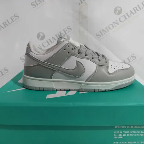 BOXED NIKE DUNKS IN GREY & WHITE - UK 5.5