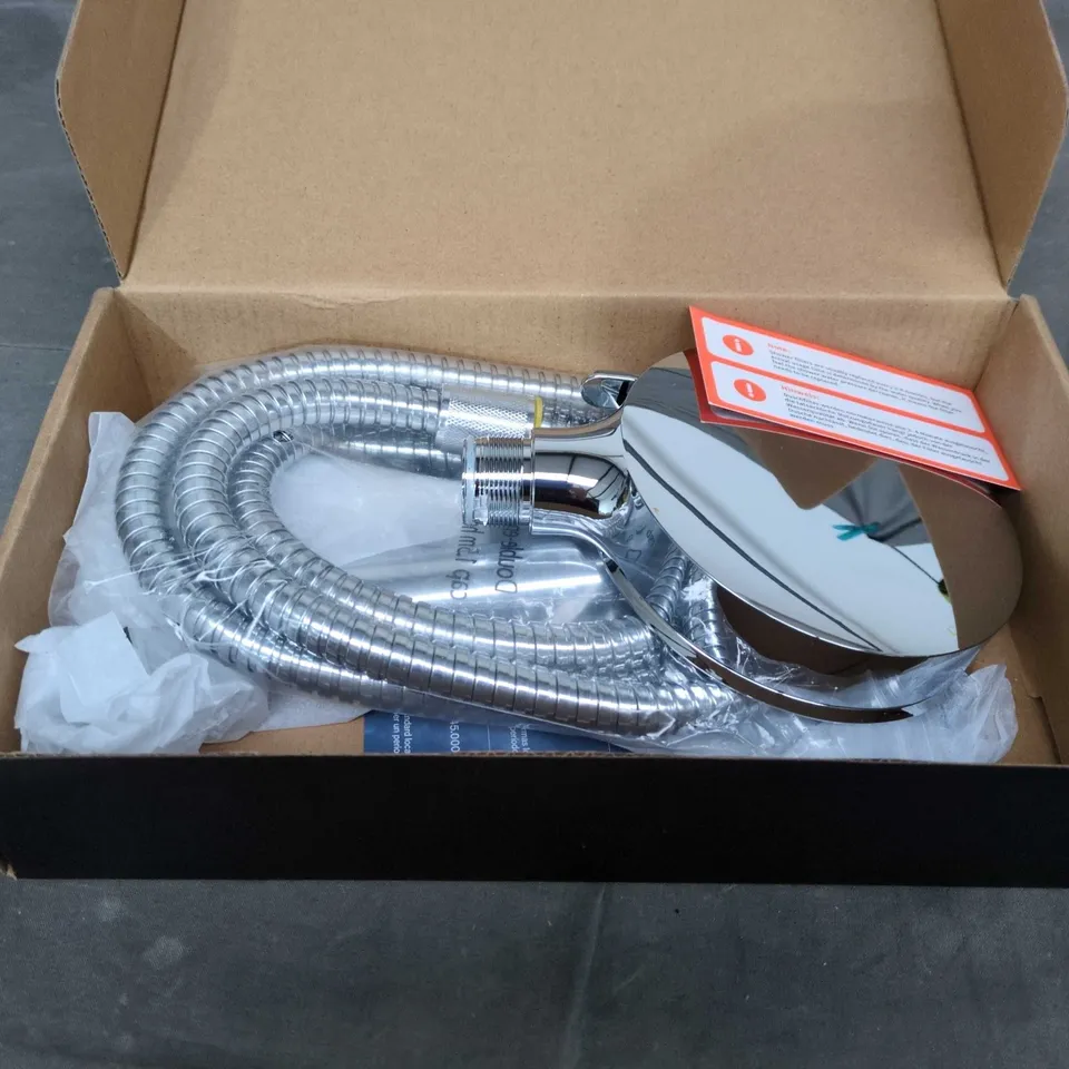 CHROME BATHROOM TAP WITH FLEXIBLE HOSE – BOXED 