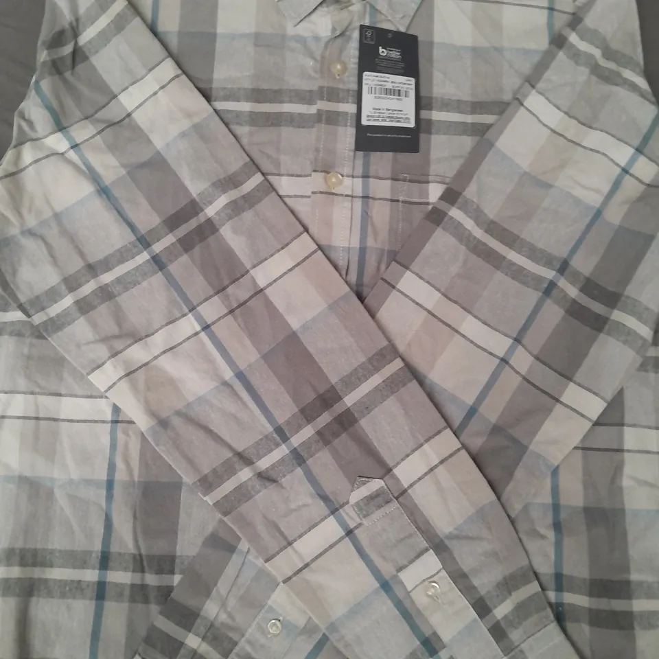 TU BUTTON-UP SHIRT IN GREY/BLUE CHECK SIZE MEDIUM