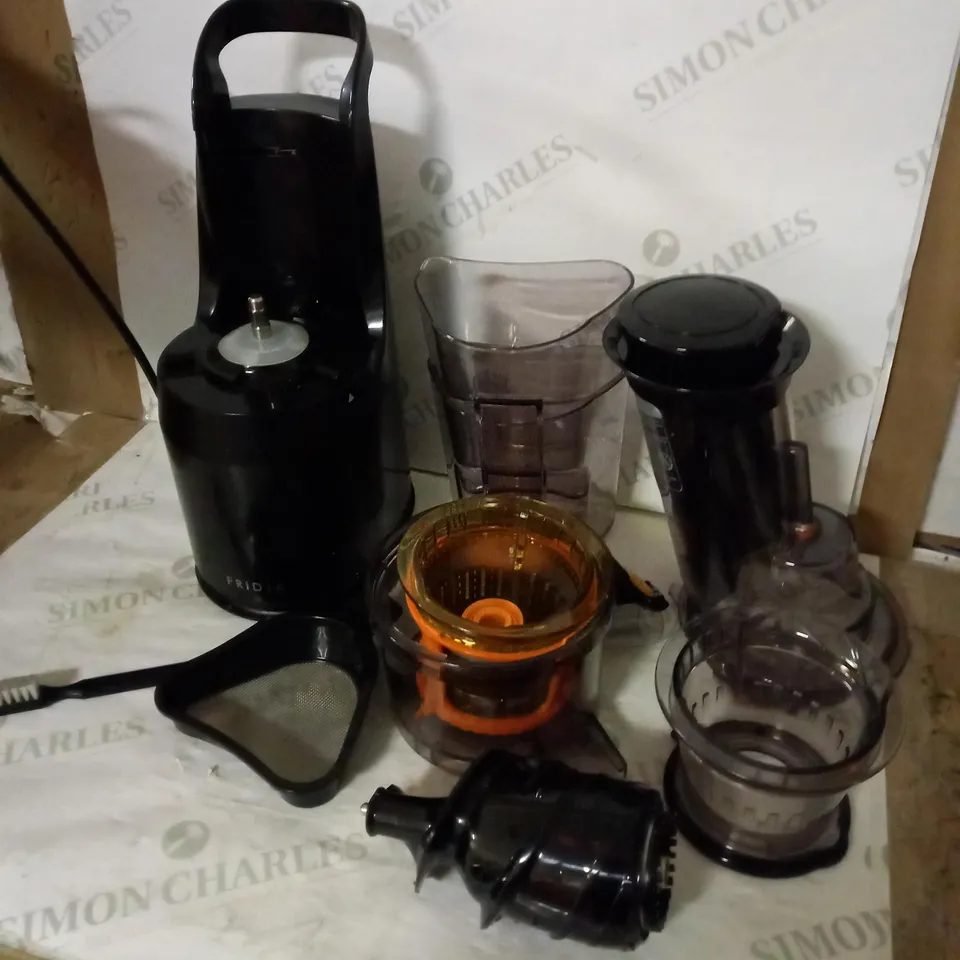 FRIDJA MASTICATING JUICER - BLACK (F1900)
