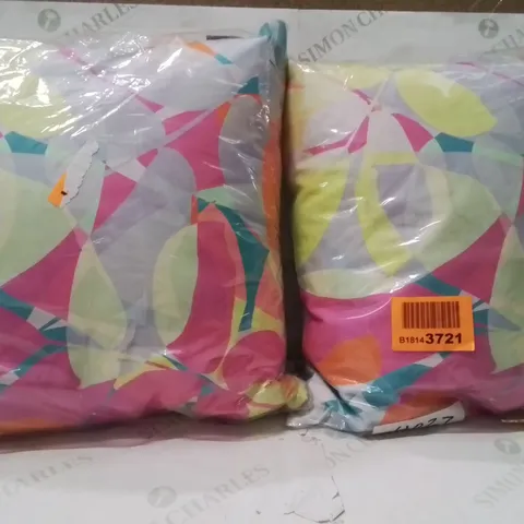 BRAND NEW SEALED SET OF 2 JUNGLE COTTON CUSHIONS