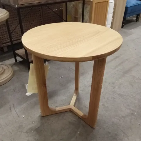 CRAFT SIDE TABLE SMOKED - NATURAL